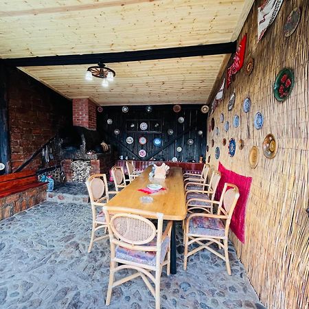 Villa Casa De Sub Hora à Zărneşti Extérieur photo