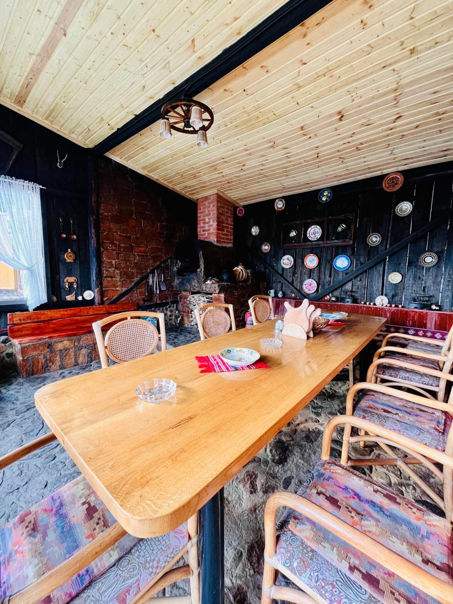 Villa Casa De Sub Hora à Zărneşti Extérieur photo
